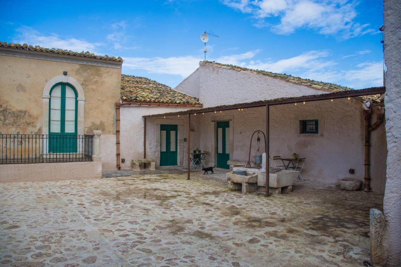 Chiusa Del Curiale - Ospitalita In Vigna Bed and Breakfast Comiso Εξωτερικό φωτογραφία